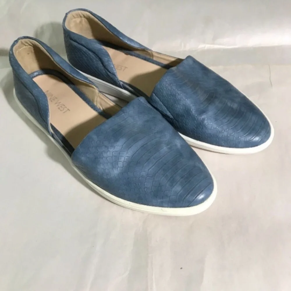 Nine West bluish gray loafers, size 6.5. - Picture 4 of 6